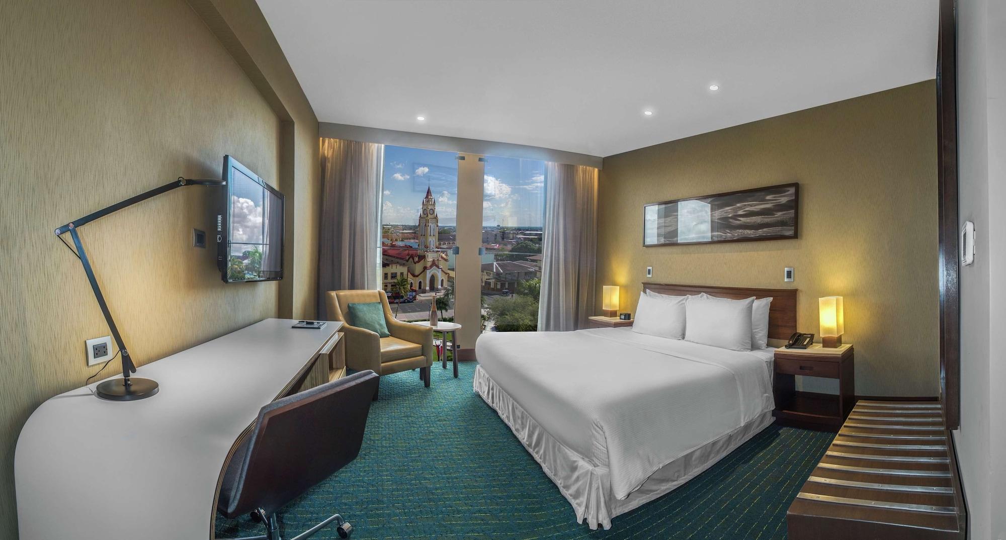 Doubletree By Hilton Iquitos Hotel Exterior foto
