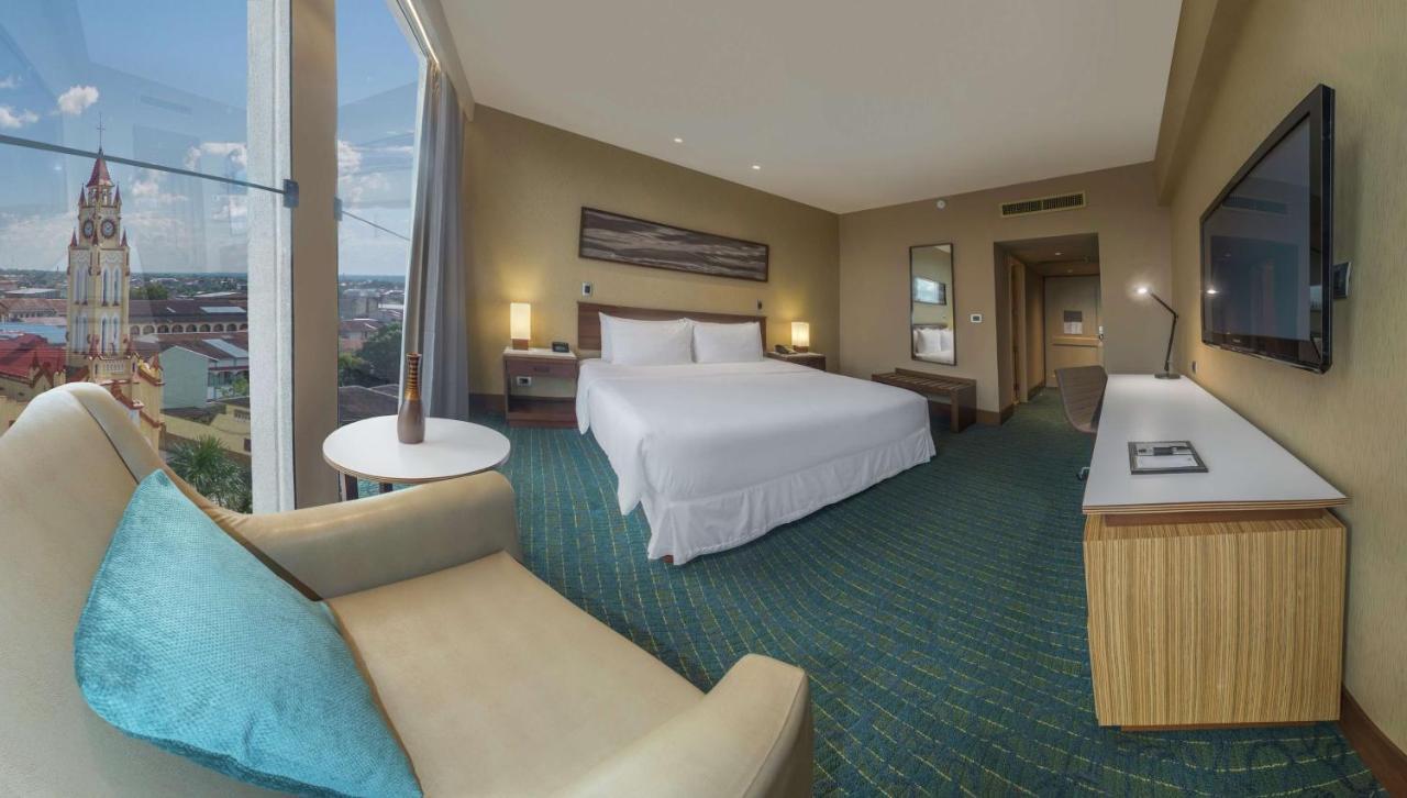 Doubletree By Hilton Iquitos Hotel Exterior foto